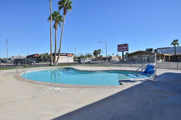 Crown Motel (El Centro)